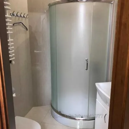 Aparthotel просторі на костомарова 3, центр!